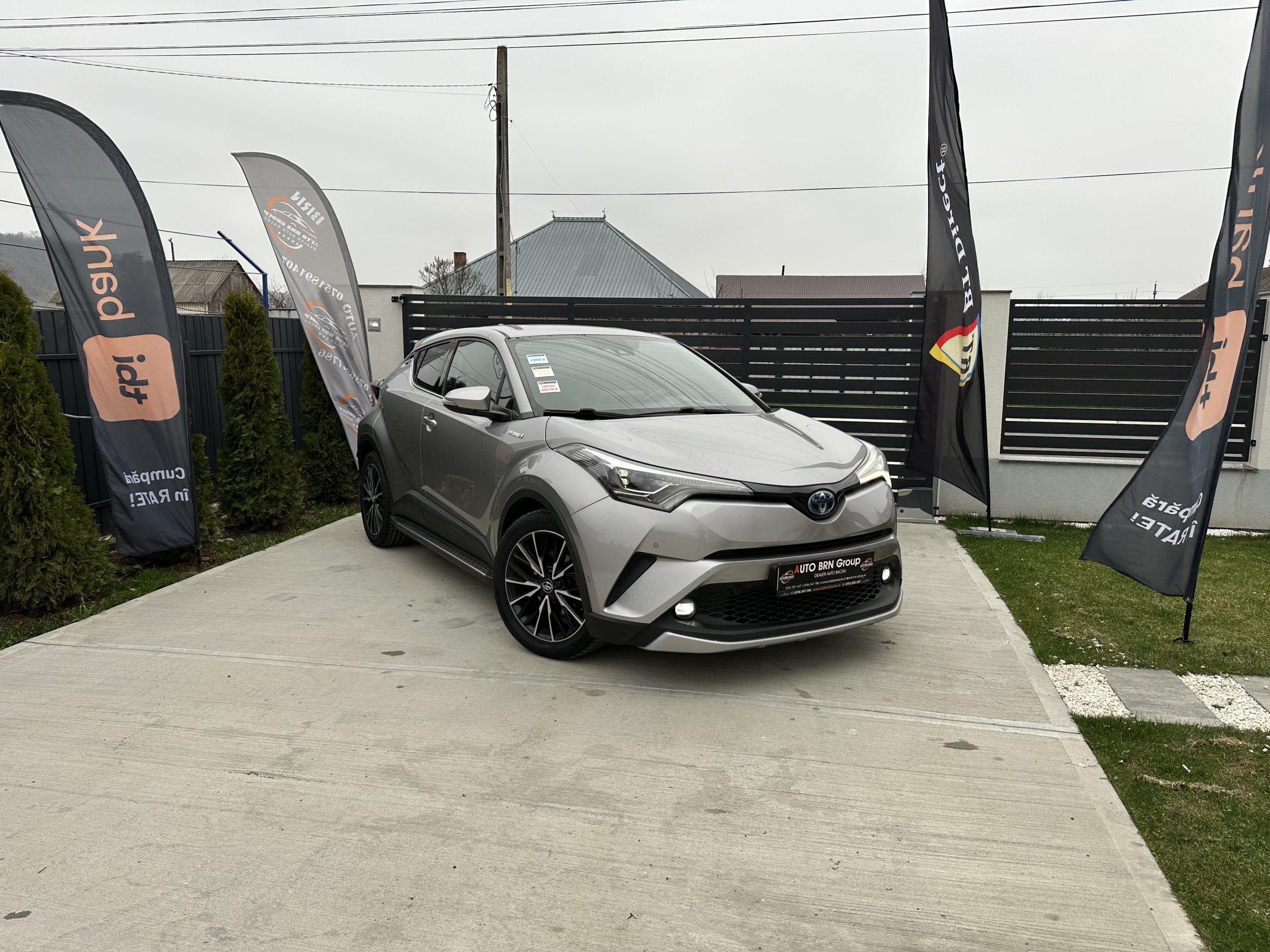 Toyota CHR  Style selection 1.8 benzină hibrid km 102.000km TVA deductibil